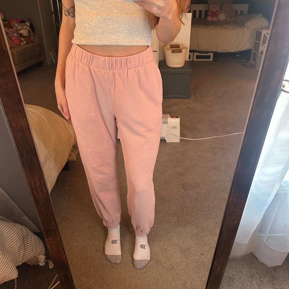 GAP sweatpants!
